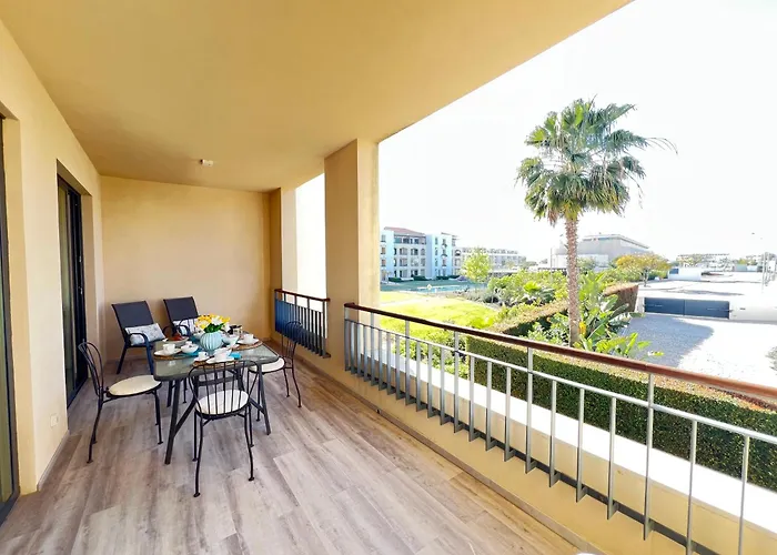 Gardens Side By Fhr Piscina, Parking *
