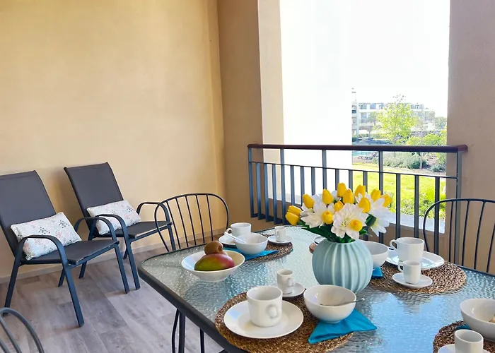 Gardens Side By Fhr Piscina, Parking 아파트 쿼테이라